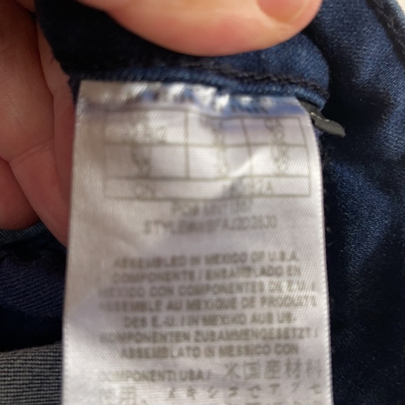 Size 32 GUESS Curve X Jeans - Picture 8 of 10